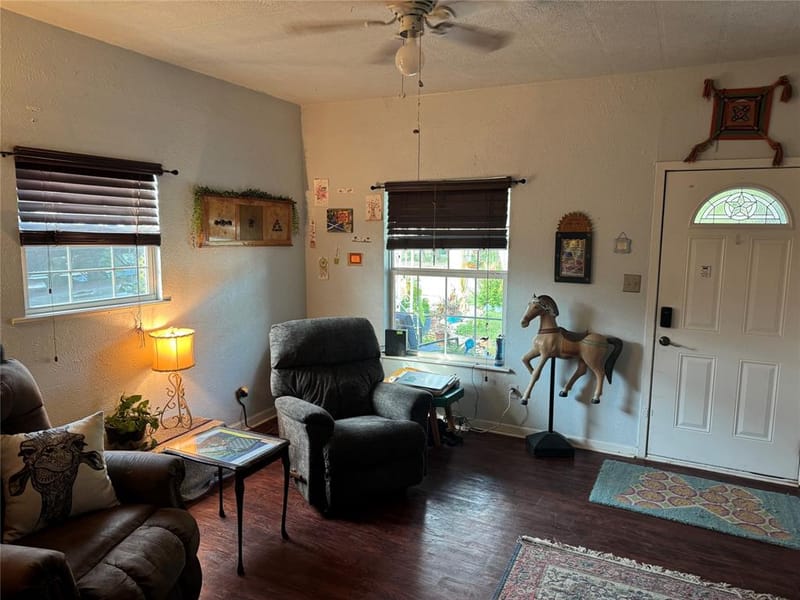 655 N Race Street, Stephenville TX 76401 - Photo 2