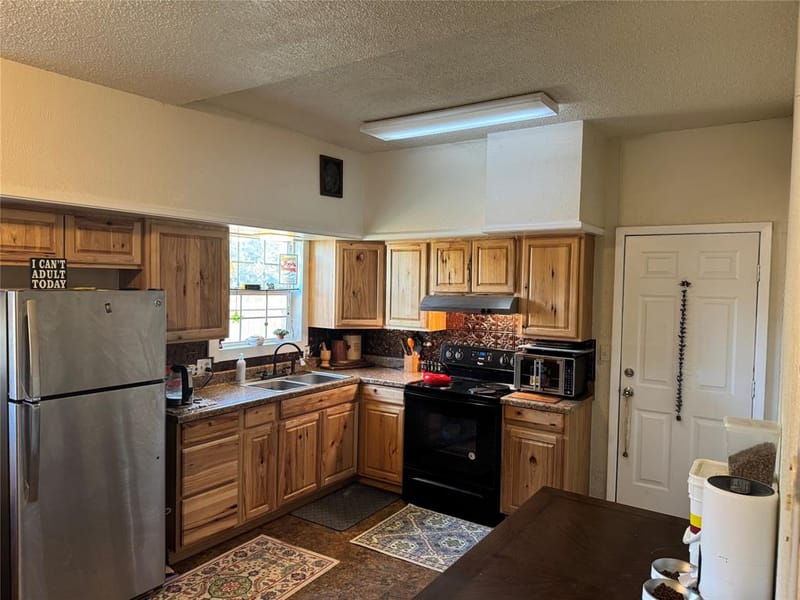 655 N Race Street, Stephenville TX 76401 - Photo 6