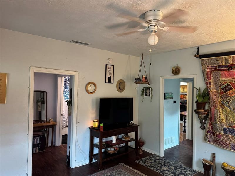 655 N Race Street, Stephenville TX 76401 - Photo 3