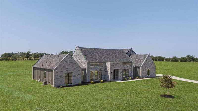 920 Waters Edge, Sanger TX 76266 - Photo 2