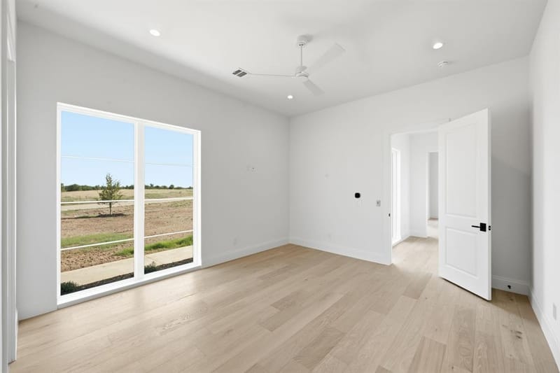 920 Waters Edge, Sanger TX 76266 - Photo 32