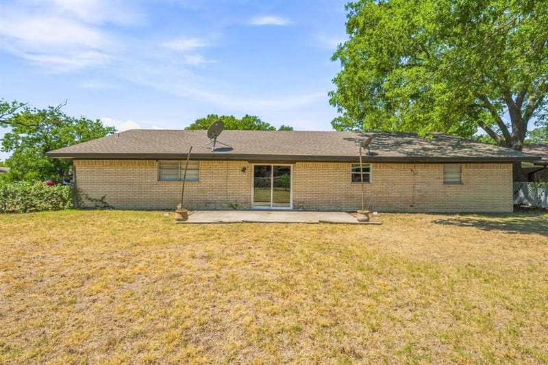 905 Meadowlark Lane, Stephenville TX 76401 - Photo 30