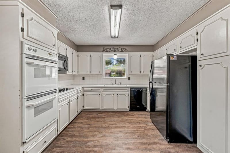 905 Meadowlark Lane, Stephenville TX 76401 - Photo 14