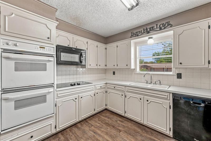 905 Meadowlark Lane, Stephenville TX 76401 - Photo 15