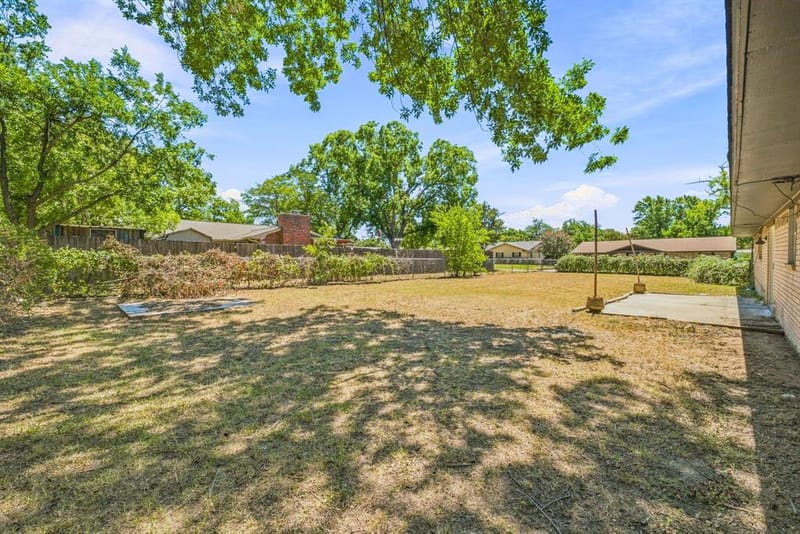 905 Meadowlark Lane, Stephenville TX 76401 - Photo 31