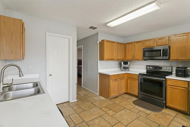 3925 Stonewick Court, Fort Worth TX 76123 - Photo 11