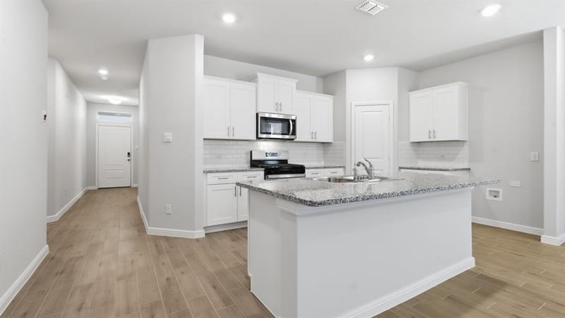 908 PARKVIEW Drive, Cleburne TX 76031 - Photo 2