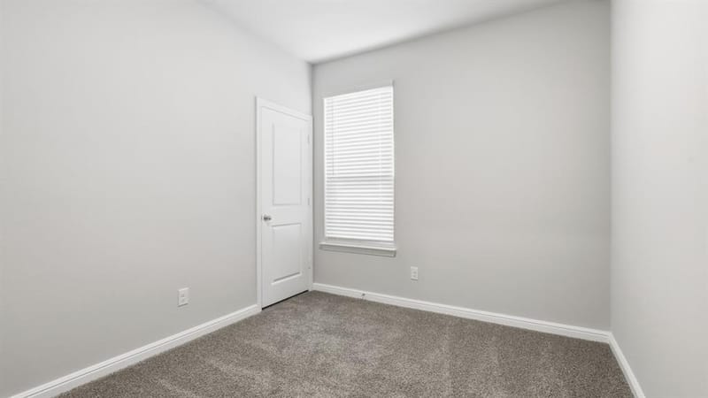 908 PARKVIEW Drive, Cleburne TX 76031 - Photo 18