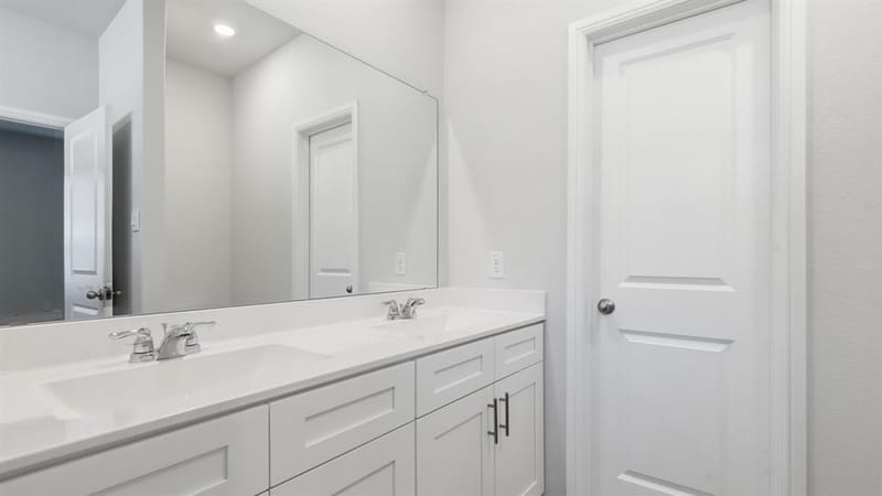 908 PARKVIEW Drive, Cleburne TX 76031 - Photo 11
