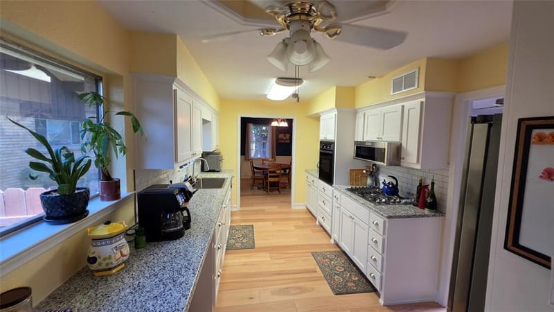 1210 Vicksburg Drive, Garland TX 75041 - Photo 9