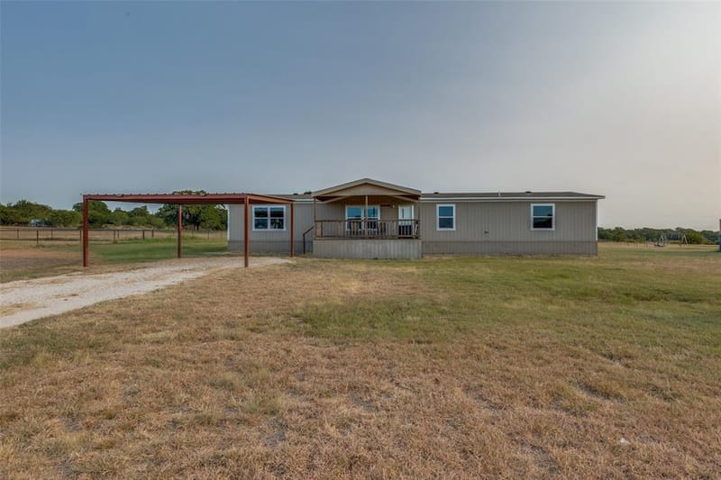 268 Deer Valley Lane, Poolville TX 76487
