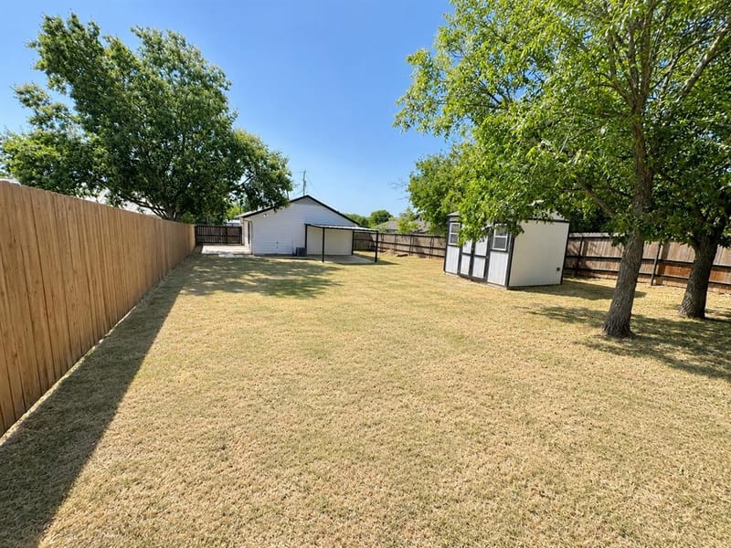 106 Raymond Street, Bowie TX 76230 - Photo 26