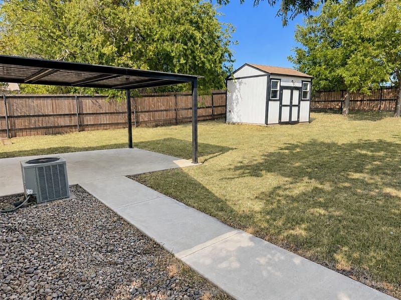 106 Raymond Street, Bowie TX 76230 - Photo 22