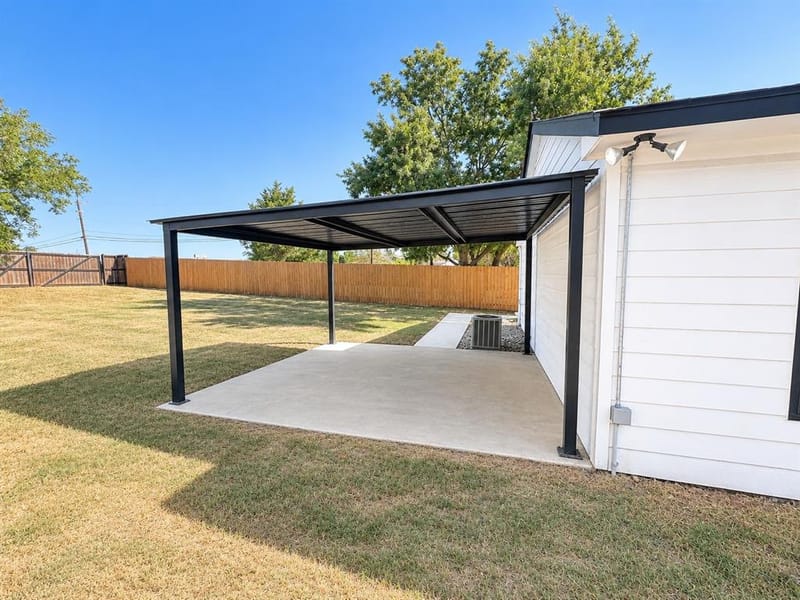 106 Raymond Street, Bowie TX 76230 - Photo 24
