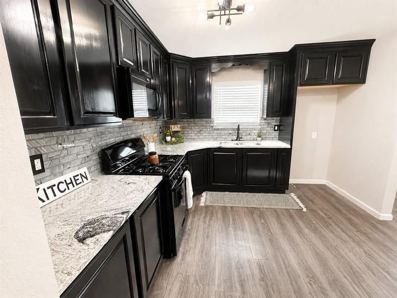106 Raymond Street, Bowie TX 76230 - Photo 10