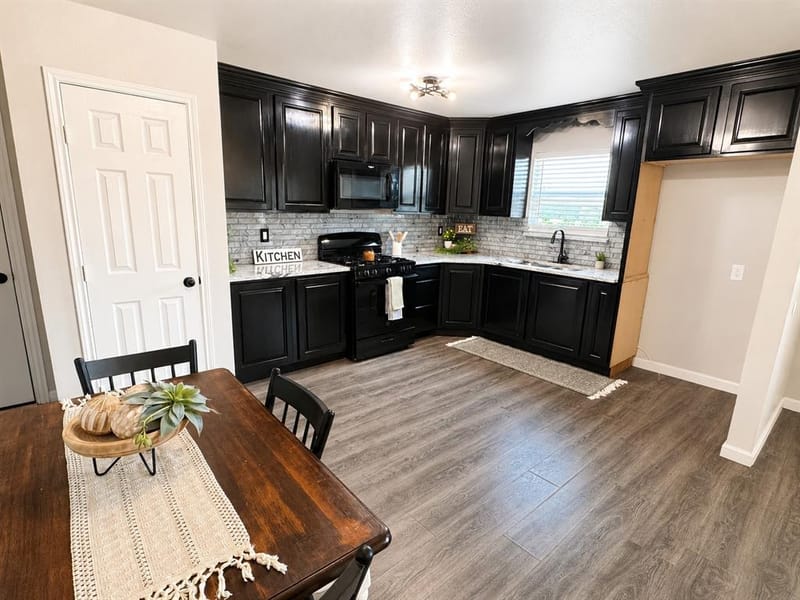 106 Raymond Street, Bowie TX 76230 - Photo 8