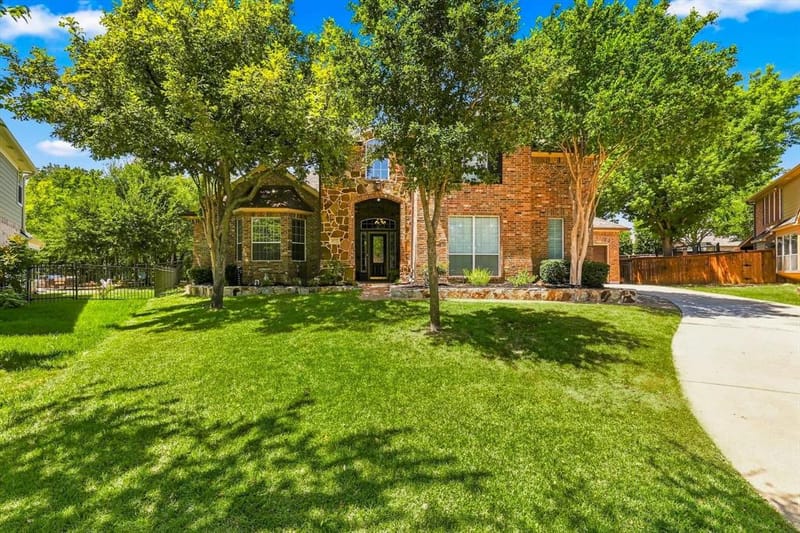 8571 Navisota Drive, Lantana TX 76226 - Photo 13