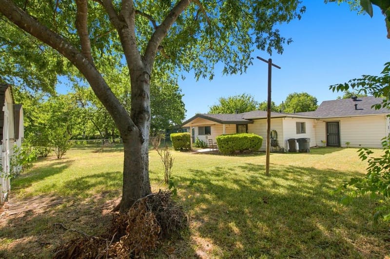 4105 Fairlane Avenue, Fort Worth TX 76119 - Photo 16