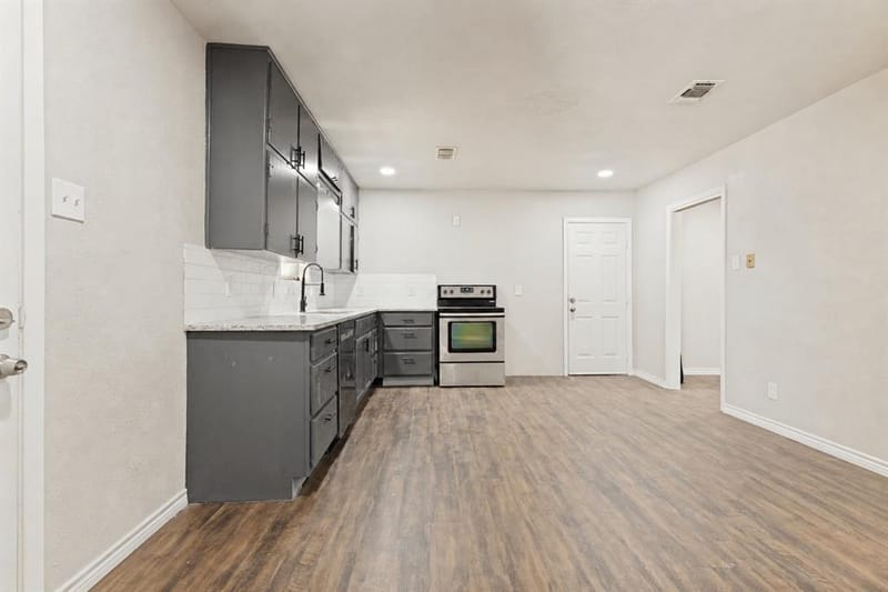 3021 Edith Lane, Haltom City TX 76117 - Photo 6