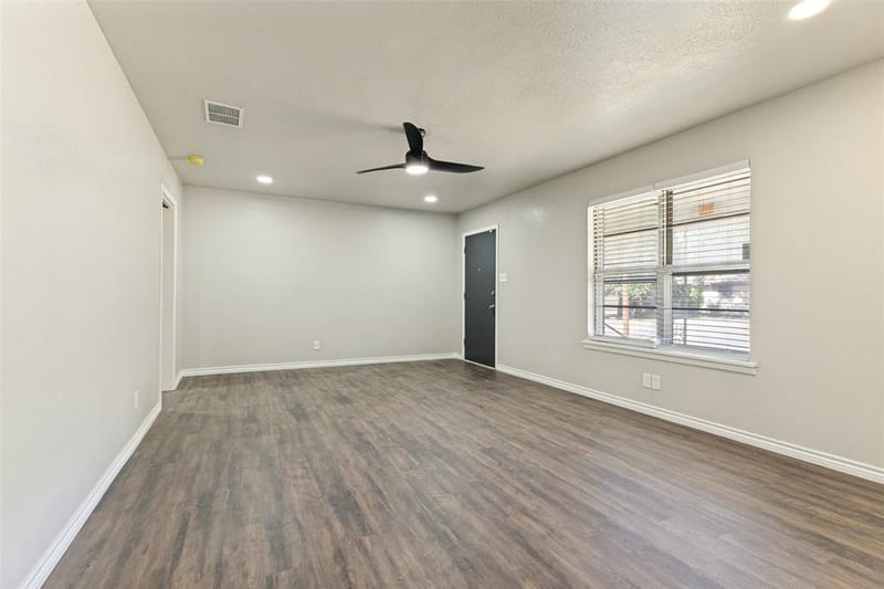 3021 Edith Lane, Haltom City TX 76117 - Photo 4