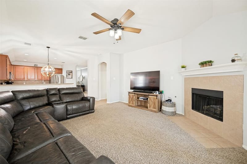 1421 Danielle Creek Drive, Little Elm TX 75068 - Photo 4