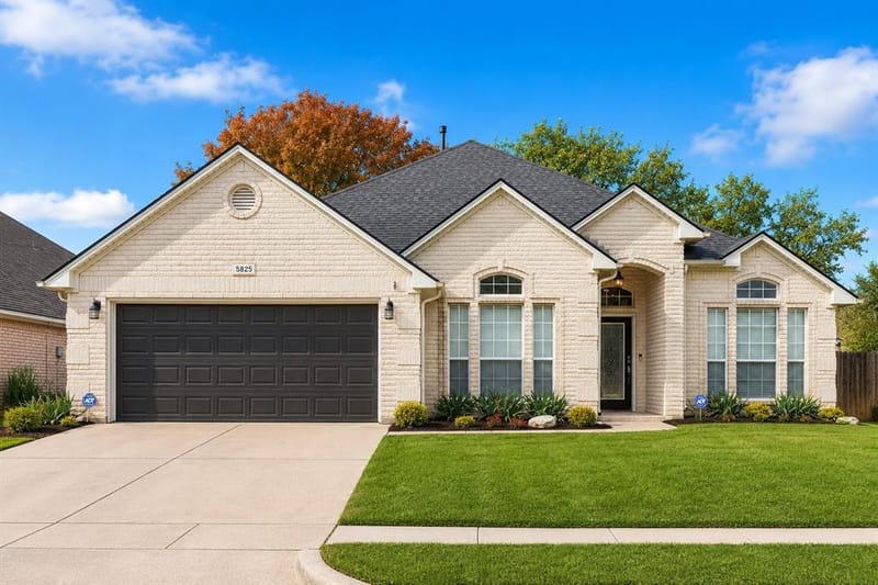 5825 Echo Bluff Drive, Haltom City TX 76137