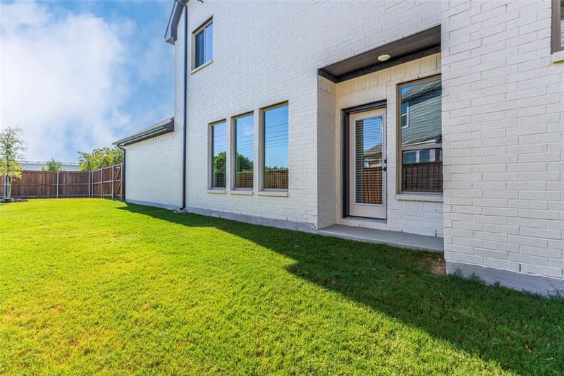 905 Carnation Drive, Crowley TX 76036 - Photo 27