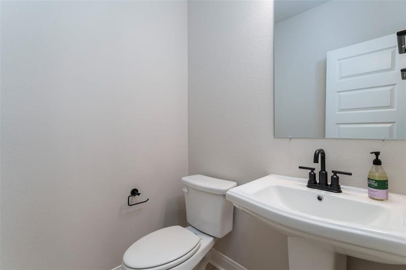 905 Carnation Drive, Crowley TX 76036 - Photo 15