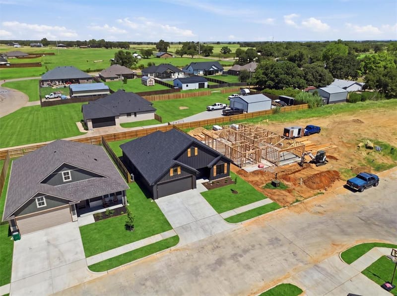 940 Huckleberry Lane, Tolar TX 76476 - Photo 37