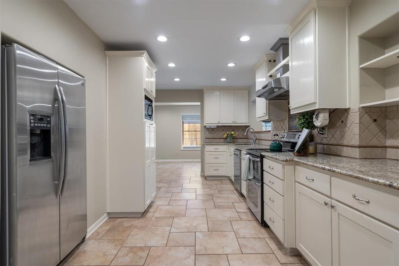 2710 Forestview Drive, Corinth TX 76210 - Photo 8