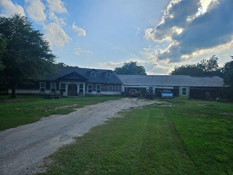 138 County Road 4876, Newark TX 76071 - Photo 3