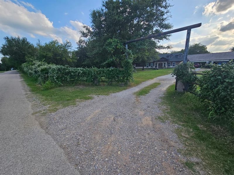 138 County Road 4876, Newark TX 76071 - Photo 4