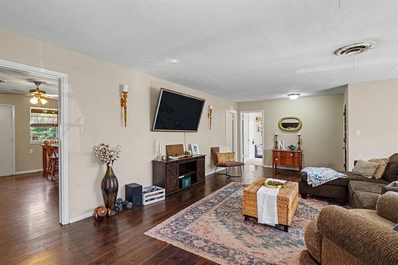 1553 Montclair Drive, Fort Worth TX 76103 - Photo 6