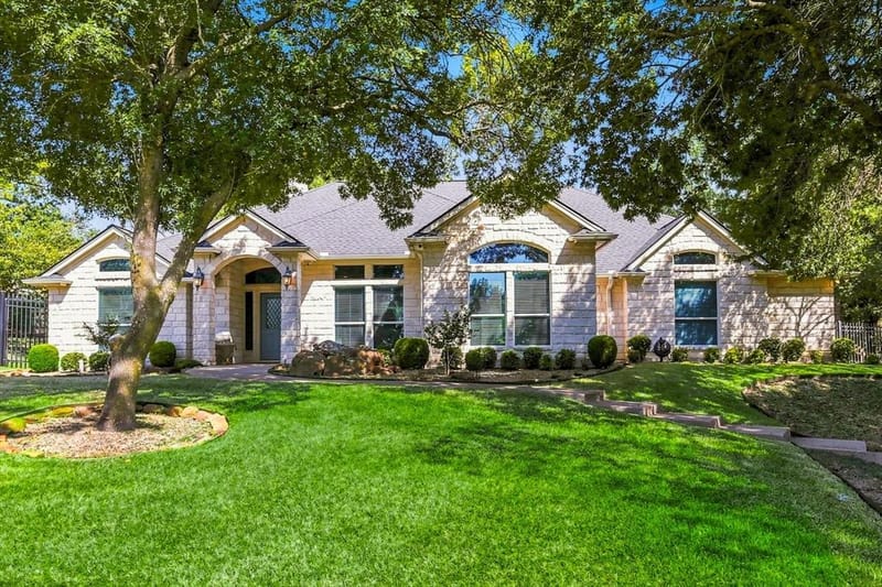 144 Saddle Brook Drive, Hudson Oaks TX 76087