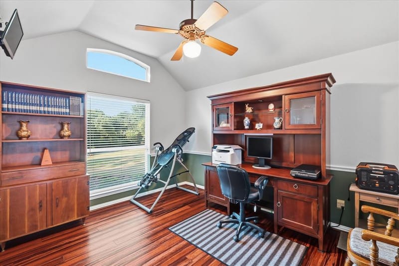 144 Saddle Brook Drive, Hudson Oaks TX 76087 - Photo 10