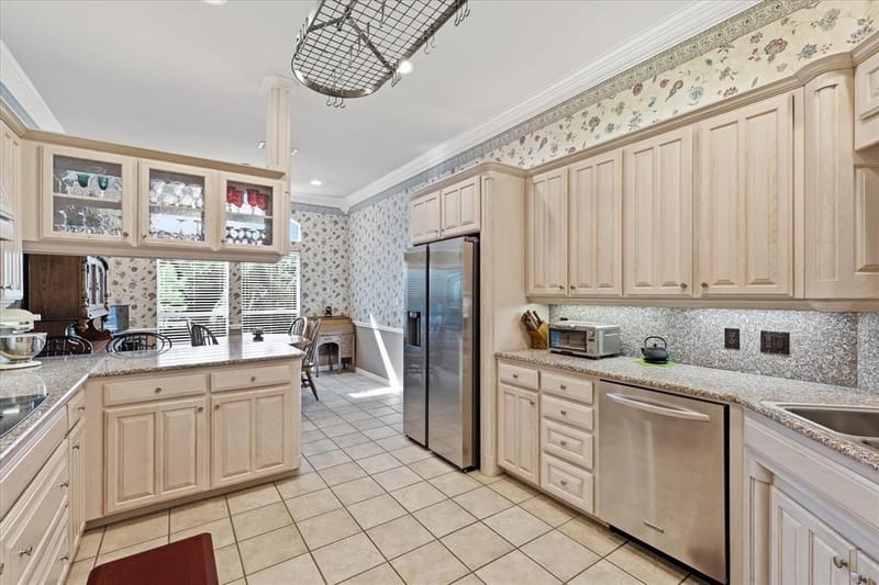 144 Saddle Brook Drive, Hudson Oaks TX 76087 - Photo 11