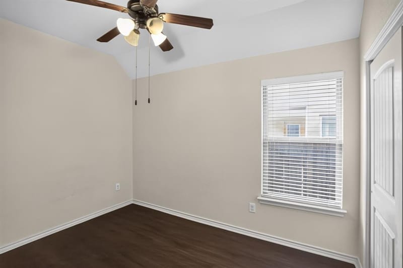 8418 Timberbrook Lane, Dallas TX 75249 - Photo 10