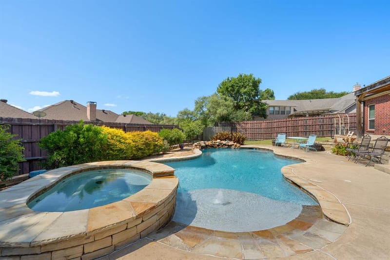 1907 Clearview Drive, Ennis TX 75119 - Photo 8