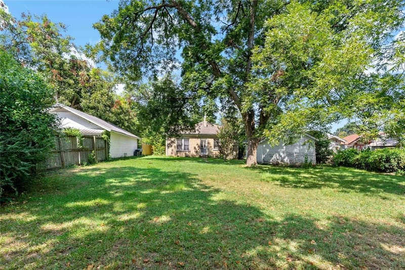 610 Fitzhugh, Paris TX 75460 - Photo 22