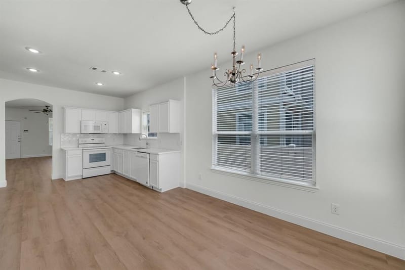 9810 Walnut Hill Drive, Providence Village TX 76227 - Photo 9