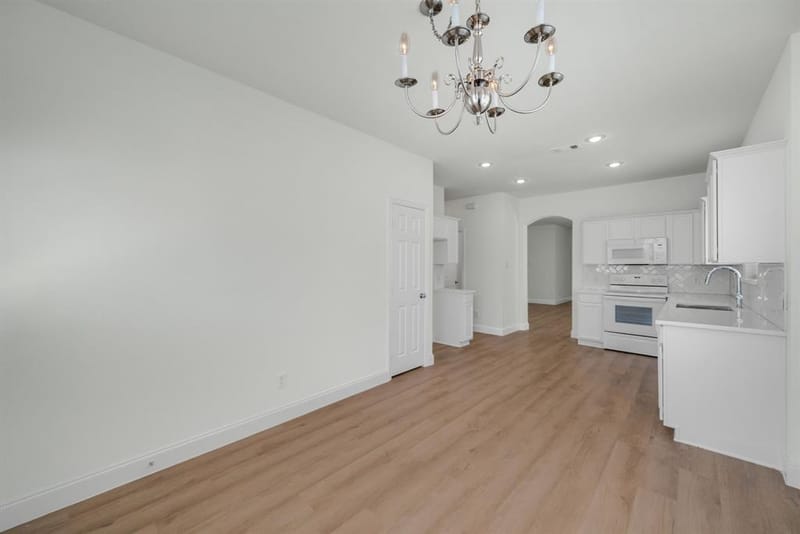 9810 Walnut Hill Drive, Providence Village TX 76227 - Photo 11