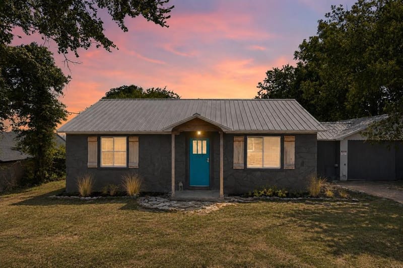 709 Hereford Street, Glen Rose TX 76043