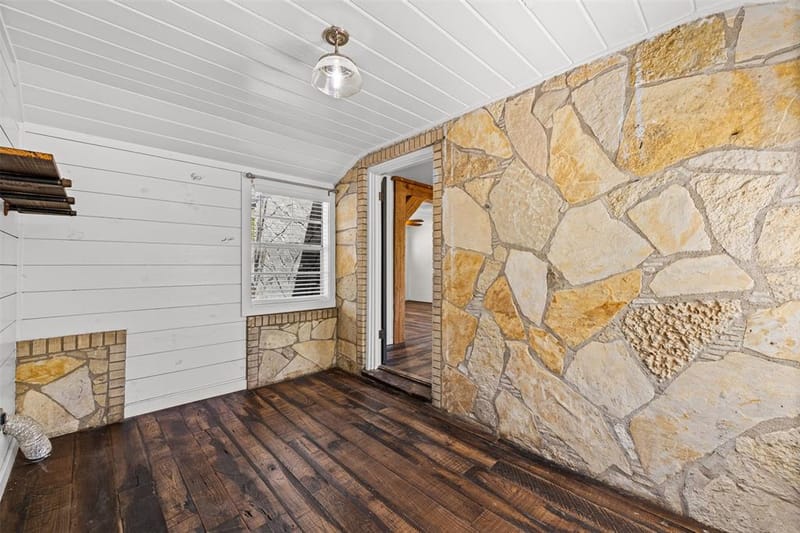 709 Hereford Street, Glen Rose TX 76043 - Photo 20
