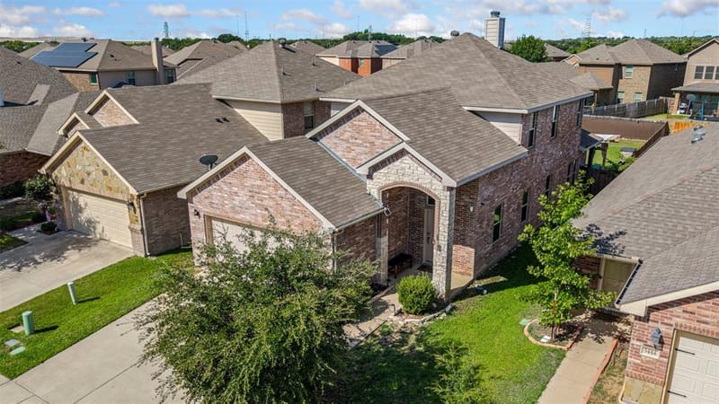 5448 Grenada Drive, Fort Worth TX 76119