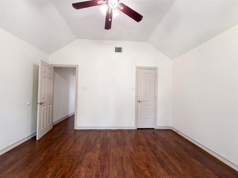 6315 Meadow Glen Drive, Arlington TX 76018 - Photo 16