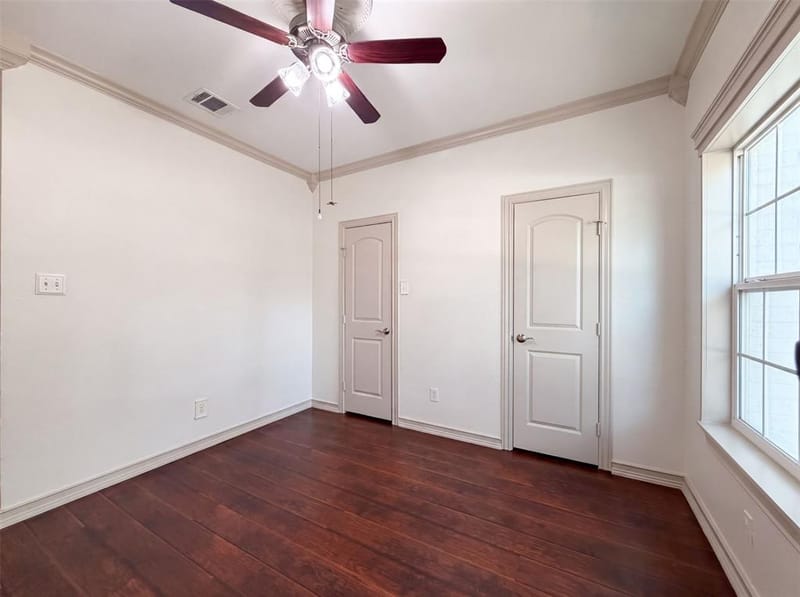 6315 Meadow Glen Drive, Arlington TX 76018 - Photo 10