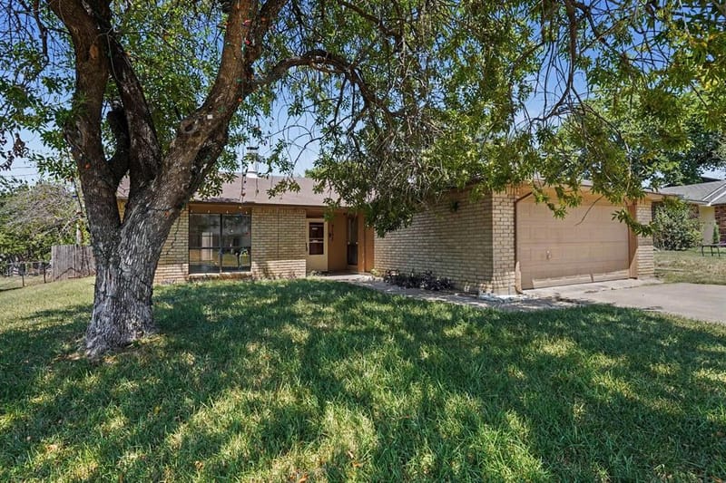 7107 Blackberry Drive, Arlington TX 76016