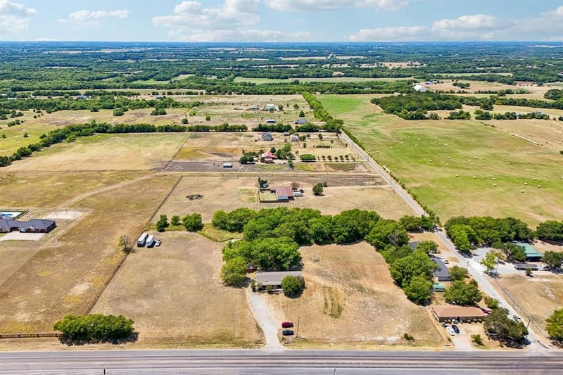 5433 State Highway 160, Whitewright TX 75491 - Photo 7