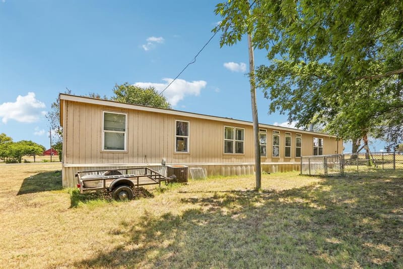 5433 State Highway 160, Whitewright TX 75491 - Photo 32