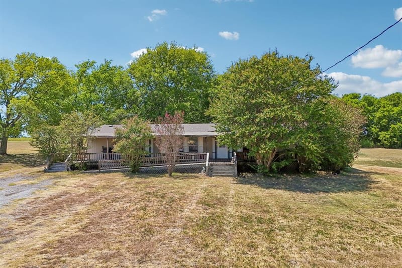 5433 State Highway 160, Whitewright TX 75491 - Photo 34